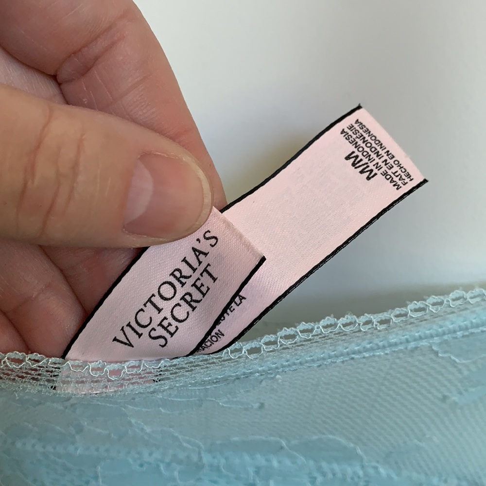 Victoria’s Secret lace Bralette - Picture 4 of 4